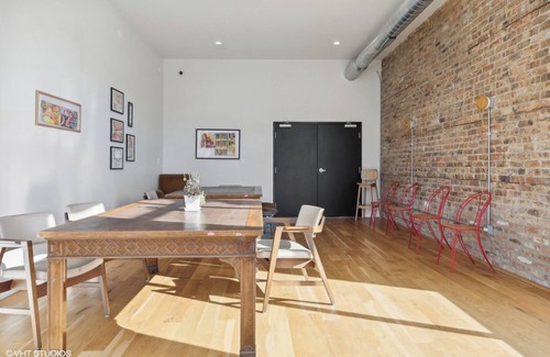 Logan Square Hotel | Logan Square SRO Hotel Room 303