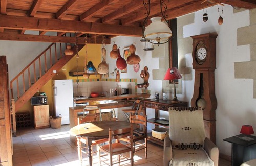 Saint-Martin-le-Vieil House | logement au sein d une abbaye cistercienne