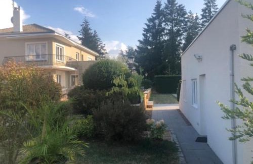 Commelle-Vernay House | Logement cadre Champêtre, entre ville et campagne