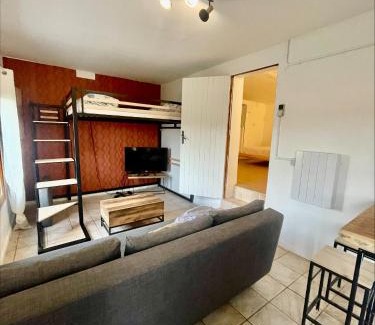 Guerard Apartment | Logement en rez de jardin