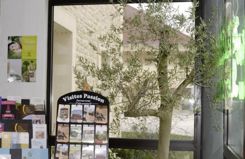 Creney-pres-Troyes Hotel | Logis Des Sources