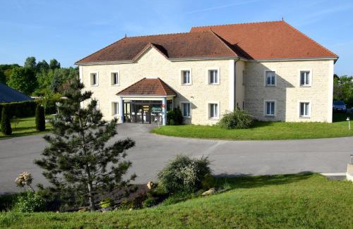 Creney-pres-Troyes Hotel | Logis Des Sources