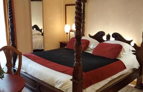 Sainte-Maure-de-Touraine Hotel | Logis Hôtel les Hauts de St Maure