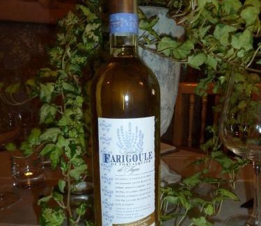 Sainte-Cecile-les-Vignes Hotel | Logis Hôtel La Farigoule