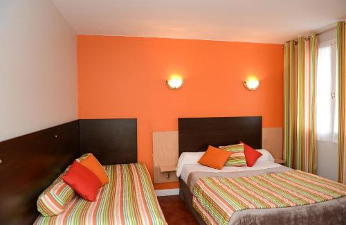 Esterencuby Hotel | Logis Hôtel Andreinia & Cabanes