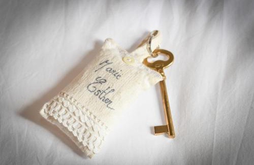 Sainte-Cecile Hotel | Logis Hôtel Restaurant Manoir De L'Acherie