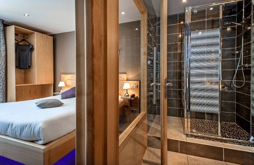 Aumont-Aubrac Hotel | Logis Hôtel Spa Chez Camillou