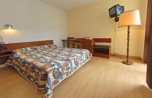 La Canourgue Hotel | Logis Hotel Restaurant Du Commerce