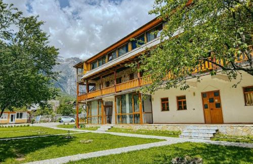 Theth House | Logu i Harushave