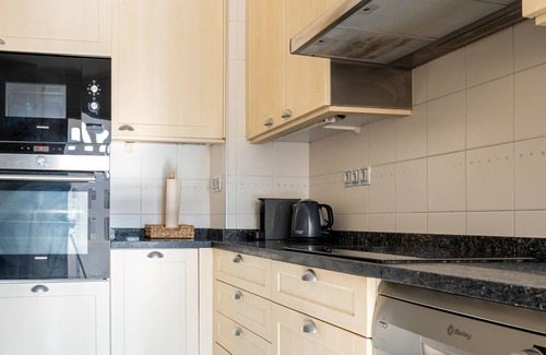 Valdefierro Apartment | LOIRA VIA HISPANIDAD: Apartment with swimming pool