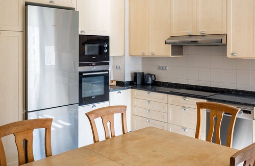 Valdefierro Apartment | LOIRA VIA HISPANIDAD: Apartment with swimming pool