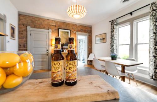 Old Town West House | Lola House! Cozy Comfort, Prime Old Town Location