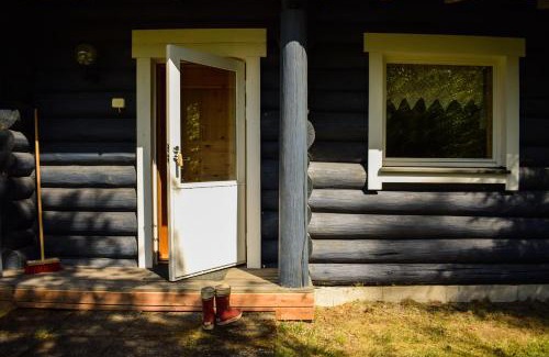 Puumala Ski Chalet | Loma-Autio Aamurusko