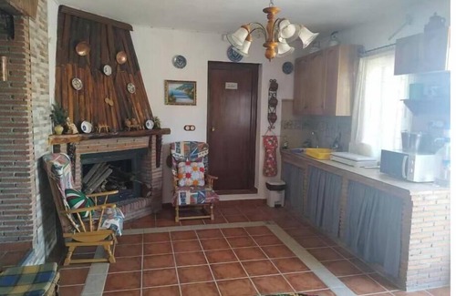 Durcal House | Loma Negra Rural House, with fireplace, swimming pool and barbecue