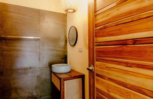 Bo Kluea Bed & Breakfast | Lomhaijai Homestay