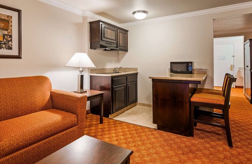 Lompoc Hotel | Lompoc Valley Inn and Suites