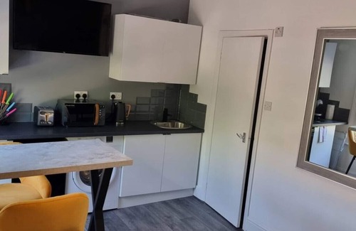 Hillrise Apartment | London studio, perfect stay, close to underground/train