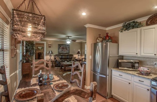 Fredericksburg Cabin | Lone Star Cabin No. 1 - Texas Hill Country