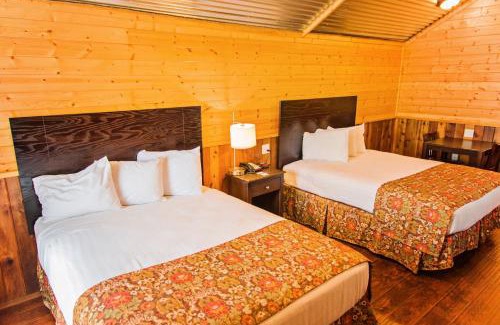 Big Lake Hotel | Lone Star Lodge