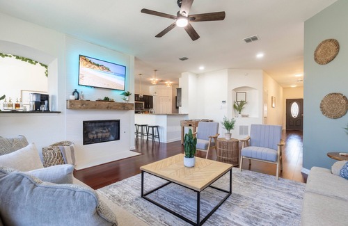 Corinth House | Lone Star Oasis! Near UNT - Heated Pool, Spa, King Bed, Incredible Location!