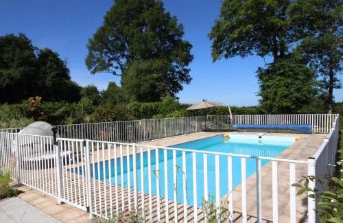 Sainte-Honorine-la-Guillaume House | Longère avec Piscine Chauffée, Jardin et Vélos à Dispo - FR-1-497-4