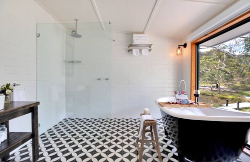 Hartley Vale House | Long Alley Barn - beautiful bushland retreat