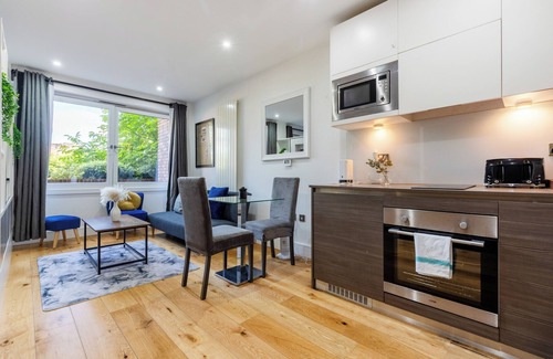 Lewisham Apartment | Long Stay Zone 2 Stylish Studio Minutes From Lewisham Station