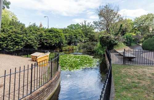 Lewisham Apartment | Long Stay Zone 2 Stylish Studio Minutes From Lewisham Station