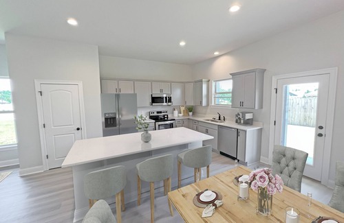 Gulfport House | Long Term Corporate Home in Beautiful Gulfport, MS