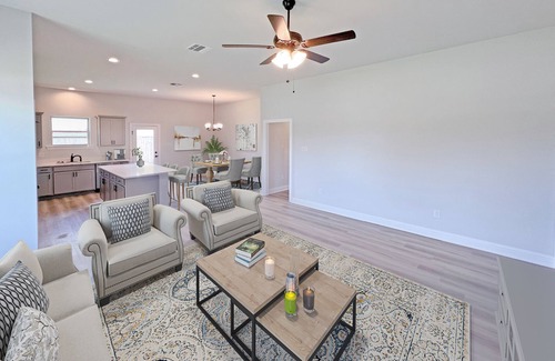 Gulfport House | Long Term Corporate Home in Beautiful Gulfport, MS