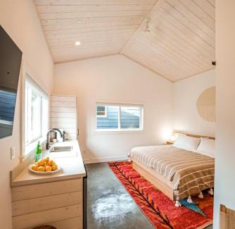 Stinson Beach Hotel | Longboard Studio includes King Bed and Kitchenette