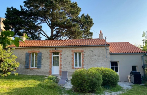 Pornic House | Longère on wooded grounds 2 steps from the port and thalasso (2 bedrooms, bathroom)