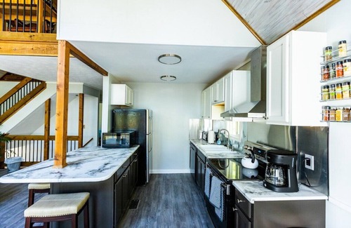 Bergton Ski Chalet | Longstreet Chalet - Ski, board, tube, bike, relax at fire pit