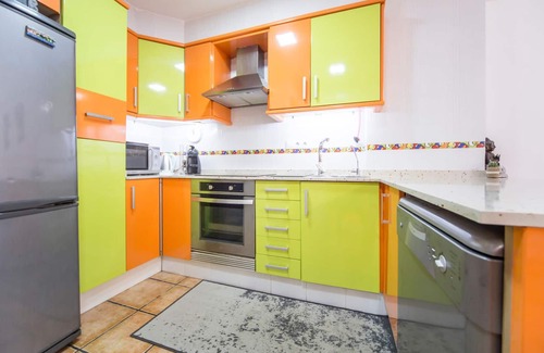 El Perello Apartment | Look forward to a nice vacation in this appealing apartment just 150 m from the sea.