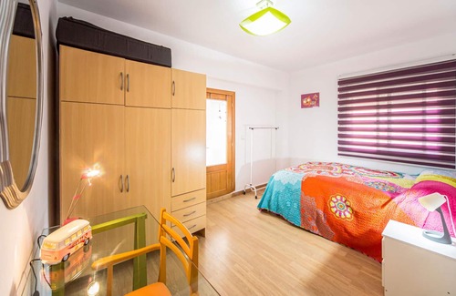 El Perello Apartment | Look forward to a nice vacation in this appealing apartment just 150 m from the sea.