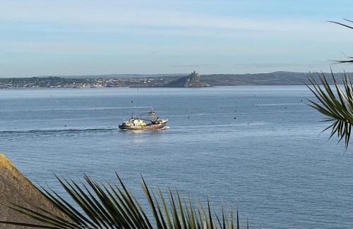 Newlyn House | Lookout Cottage