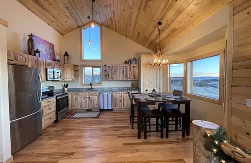 Indian Mountain Cabin | Lookout Lodge - A Rocky Mountain Getaway with Views: only 1.5 hours from Denver