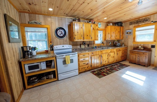 Cherryfield House | Loon Cove Cabin at Spring River Lake