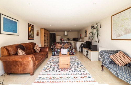 Battle Cottage | LOOSE FARM LODGE, pet friendly, character holiday cottage in Battle