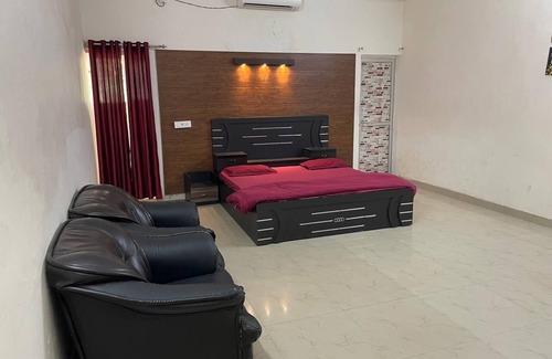 Gorakhpur House | Lord Buddha Guest House