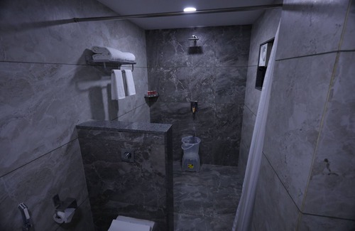 Navsari Hotel | Lords Eco Inn Navsari