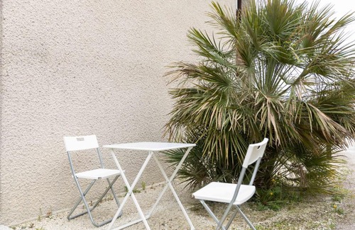 Sainte-Savine Apartment | LORIS! Studio avec PARKING et TERRASSE à TROYES