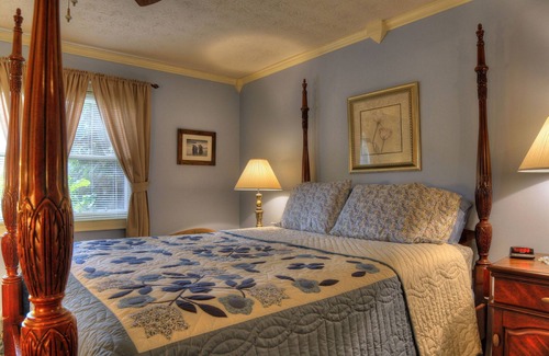 Penn Yan Bed & Breakfast | Los Gatos Bed & Breakfast