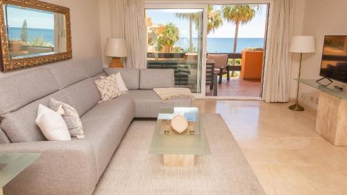 Castillo de la Duquesa Apartment | Los Granados 911