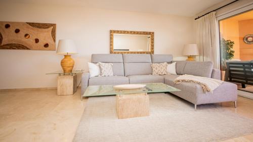 Castillo de la Duquesa Apartment | Los Granados 911