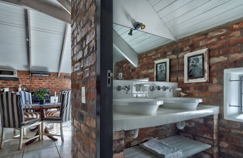 Franschhoek Apartment | Los Olivos at the Yard - Penthouse 1