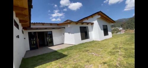 Valle de Bravo House | Los saucos retreat