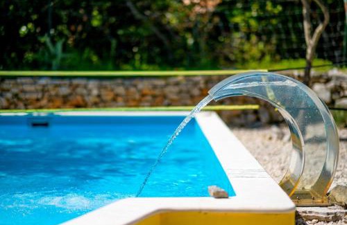 Veli Losinj Apartment | Losinj haus with pool