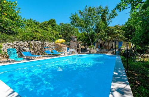 Veli Losinj Apartment | Losinj haus with pool