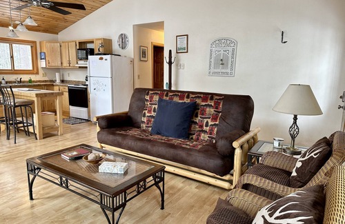 Wetmore Cottage | Lost on the Lake-Cozy Cottage with a Lakeview